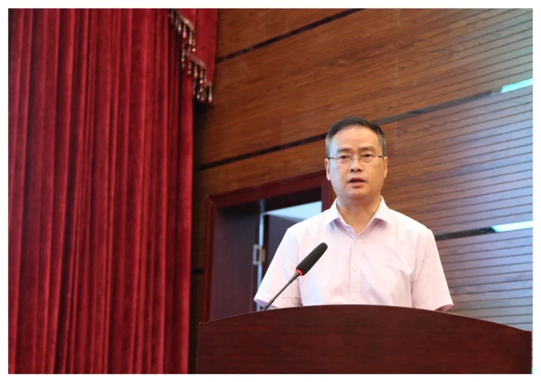 杨清明副院长总结了成铁两级法院在推进大熊猫国家公园四川片区环境