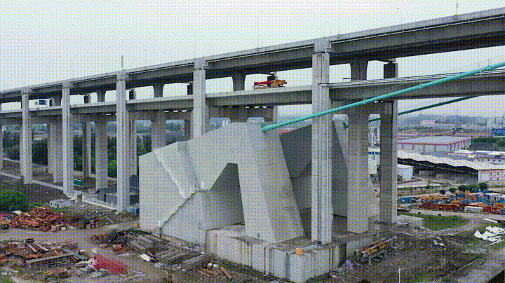 世界首座三塔四跨双层钢桁梁悬索桥温州瓯江北口大桥建成通车