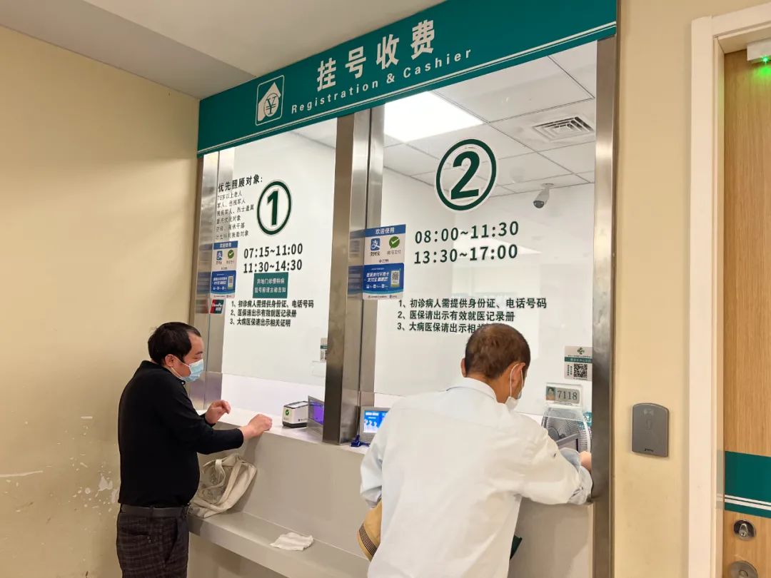 中山医院青浦分院门诊全面恢复单日门诊量已达过去一半