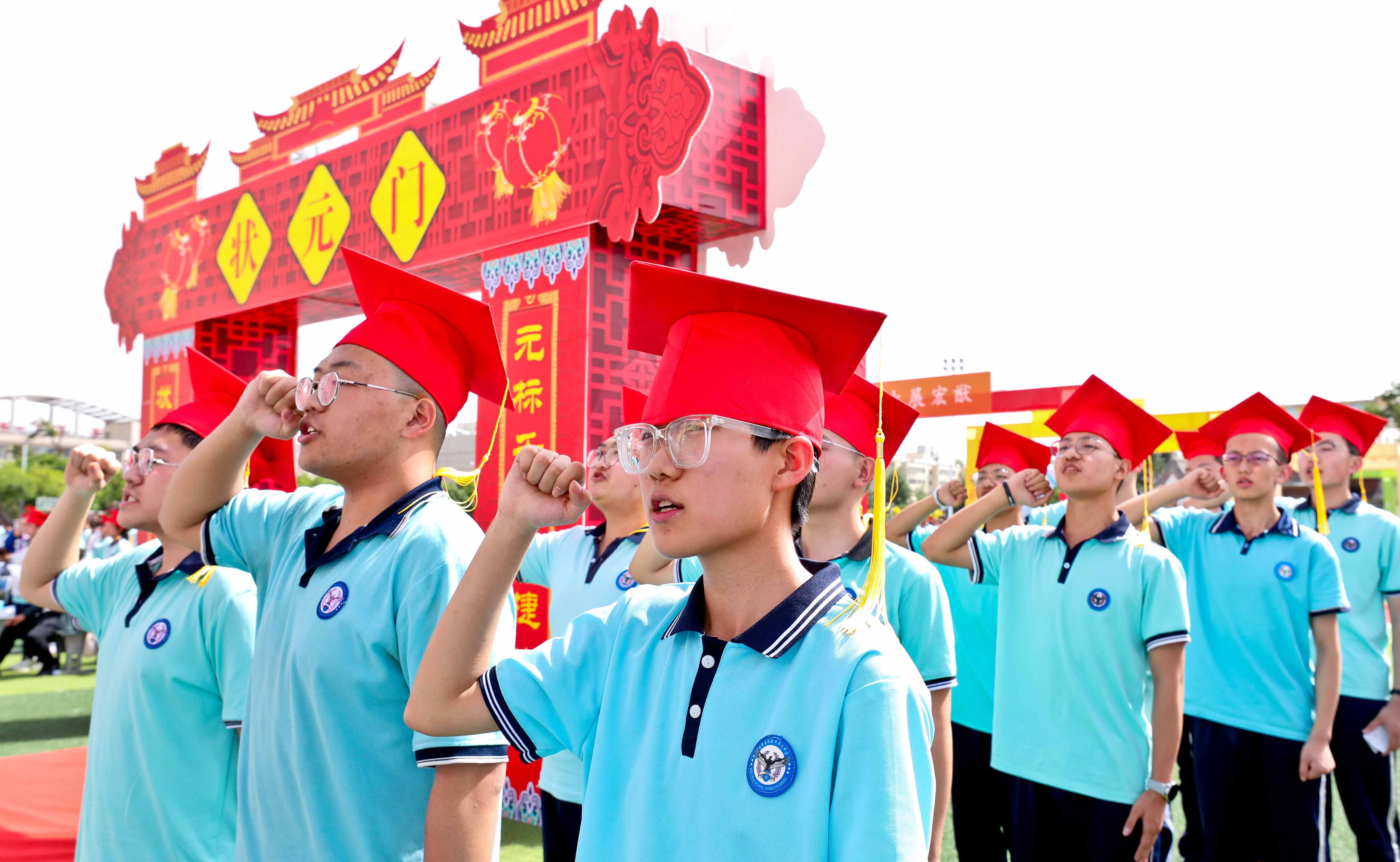 致青春 奔跑吧！张掖二中成人礼激励青年向光而行