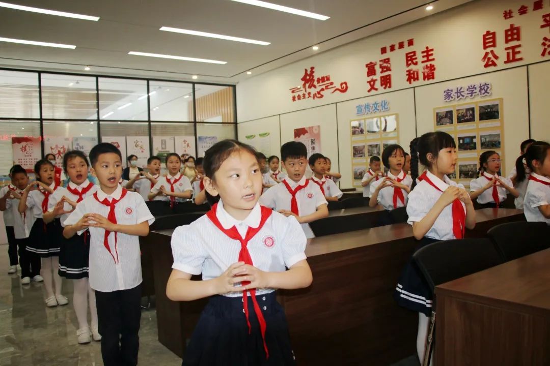 荆门金虾路小学图片