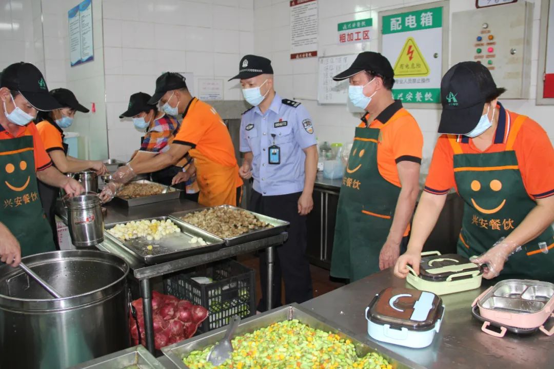 严把"四关" 用心用情做好民警伙食保障