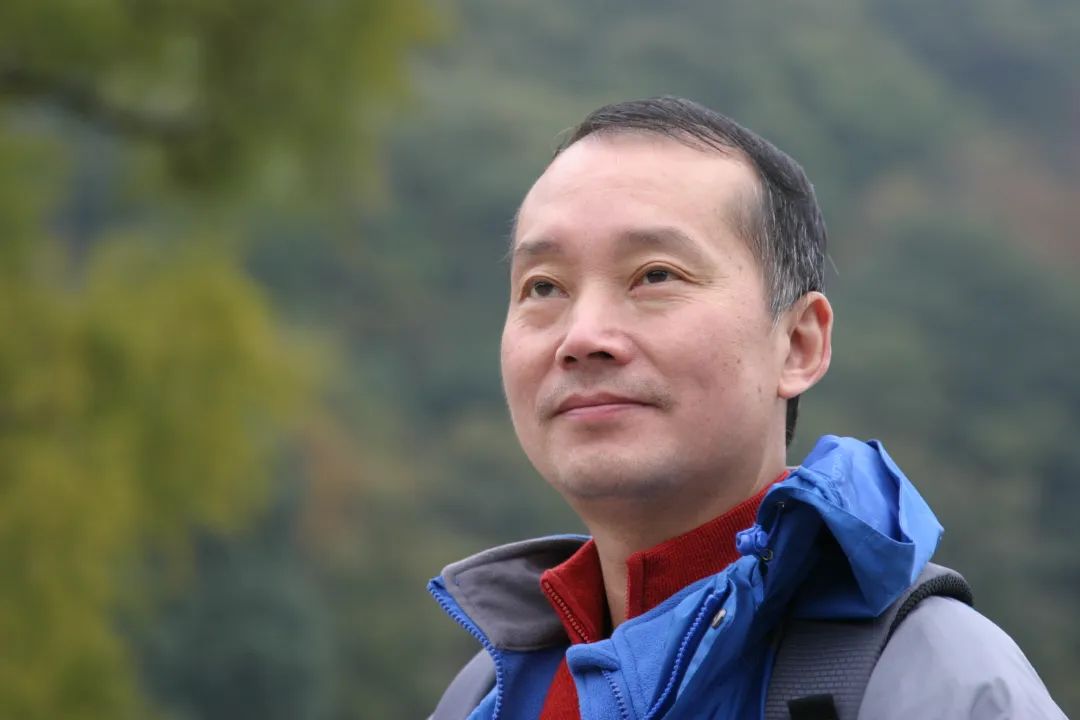 徐朝东在日记里写道:"能投身到脱贫攻坚这么伟大的事业中,参与陶沟村