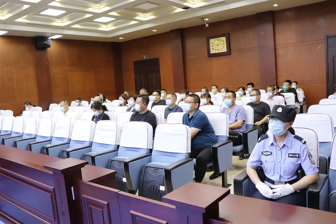 利津法院公开审理一起涉案16人的有组织犯罪案件
