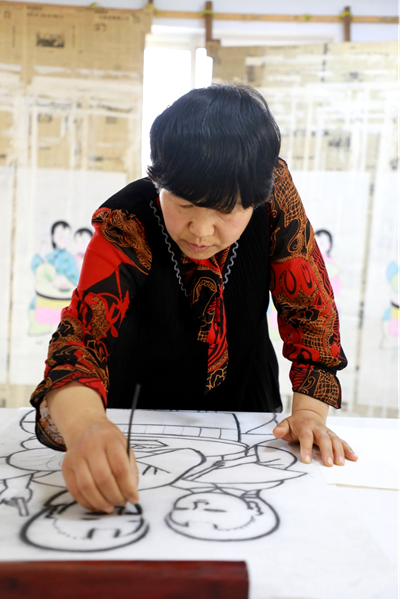 王树花笔下的扑灰年画作品有戏曲故事,神话传说等丰