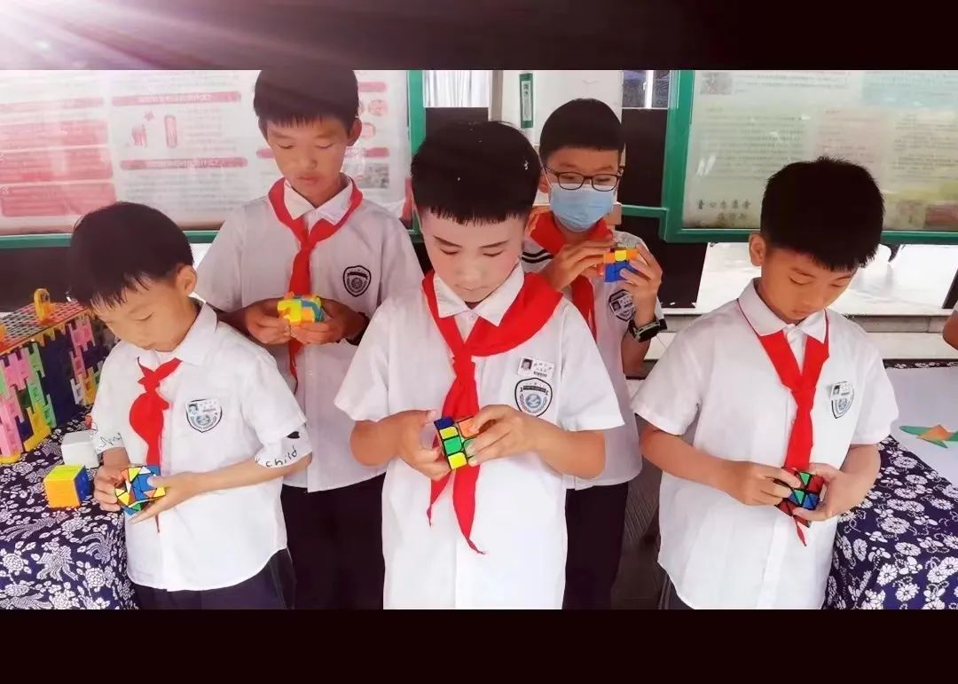 区委副书记区长牟傲野一行赴桐屿街道中心小学开展六一慰问