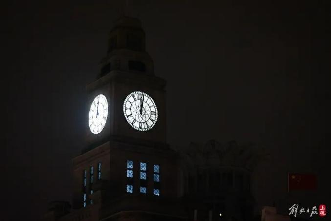 零点外滩又堵车了,交关想念,上海侬好!