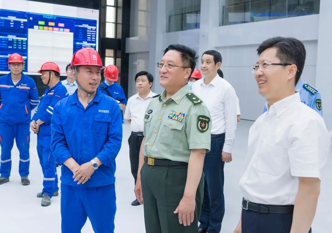 谢东辉来黄开展下基层察民情解民忧暖民心实践活动