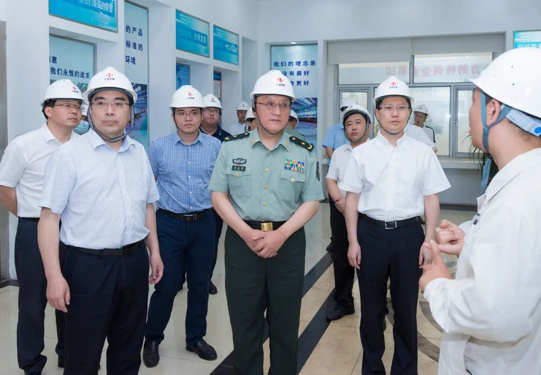 谢东辉来黄开展下基层察民情解民忧暖民心实践活动