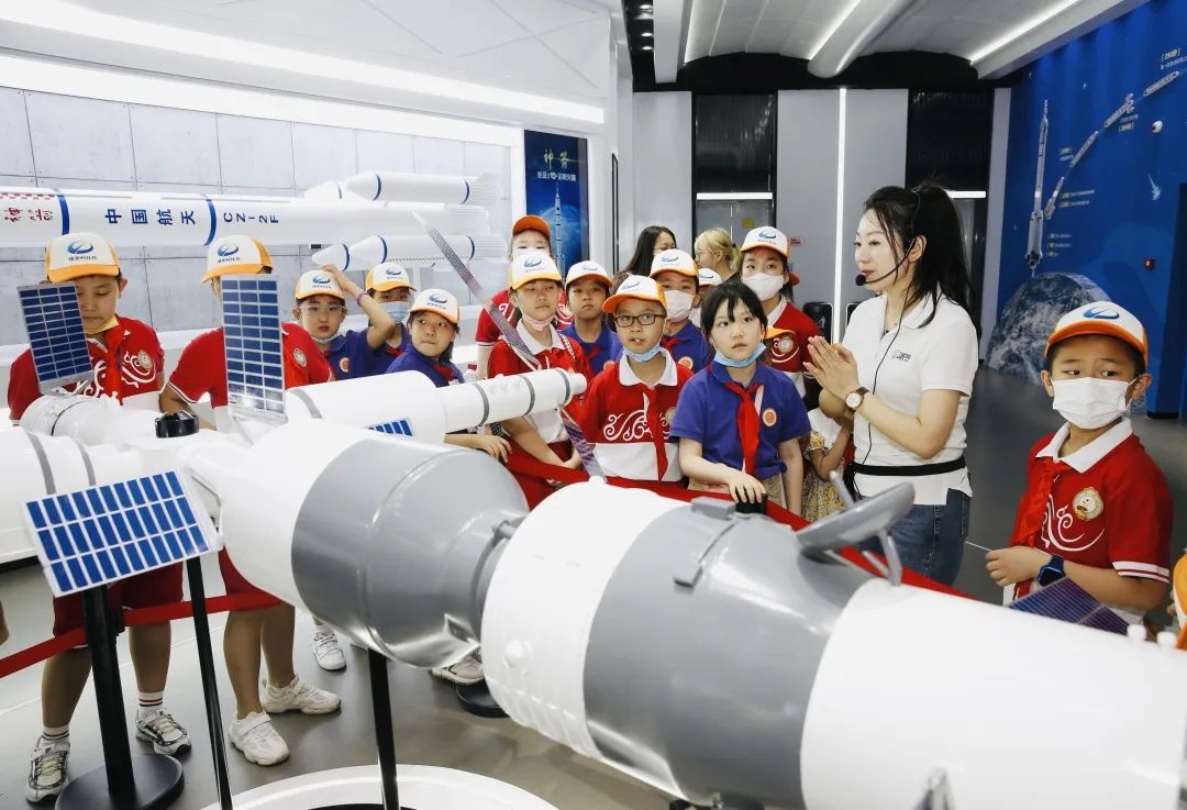 太空漫游计划陕西科技小记者举办六一节科普活动