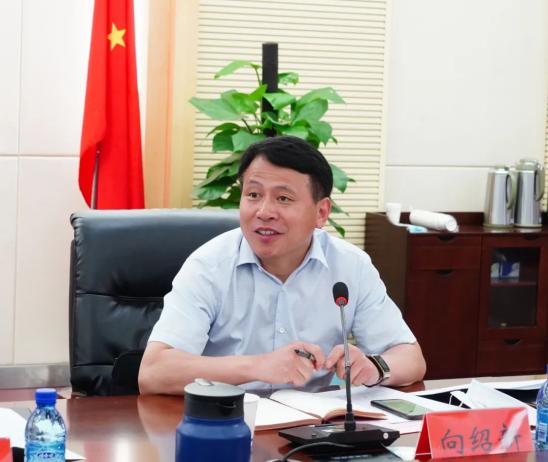 市人大常委会副主任张体强,曾伟昕,魏金花,蔡涛,李爱红,刘行兵,秘书长