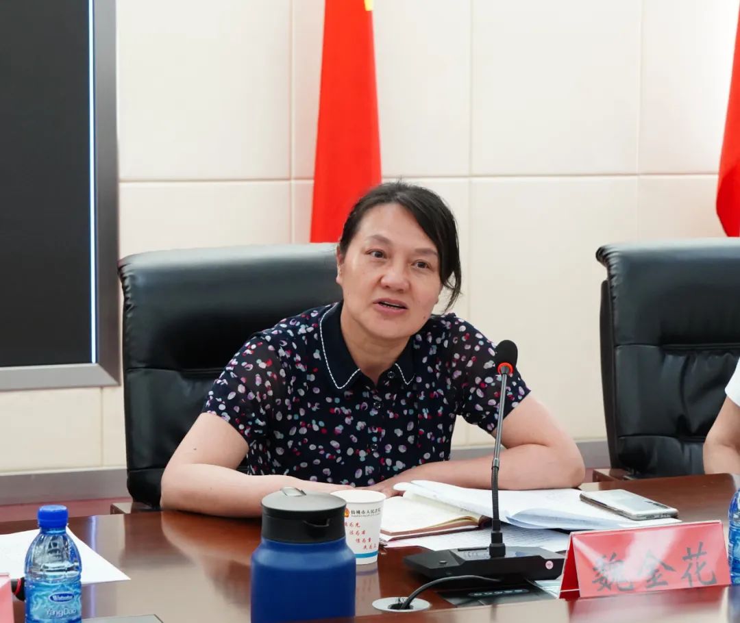 市人大常委会副主任张体强,曾伟昕,魏金花,蔡涛,李爱红,刘行兵,秘书长