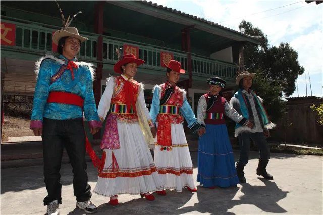 独龙族仅有的聚集地这里曾有一种特有的习俗妇女文面对于独龙族文面