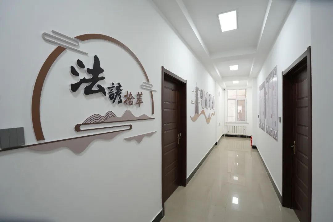 一庭一特色复州城人民法庭千年古城法徽靓示范建设旗帜新