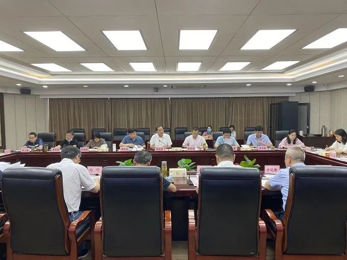 监察和司法(民宗侨外)工委副主任王谦,市人大常委会副秘书长方晓晗,市