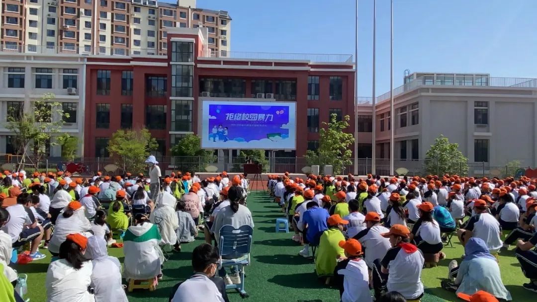 五抓五促十提升双桥区法院法治副校长深入承德高新区凤凰山小学开展