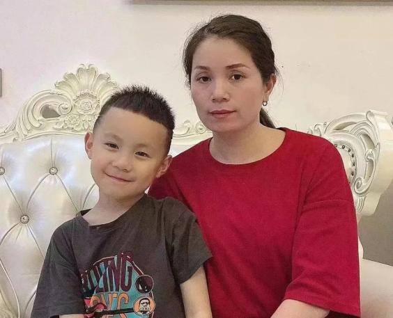 《感恩伟大的祖国》第十九期 连建玉,王俊楷家庭"亲子诵经典 乐读越