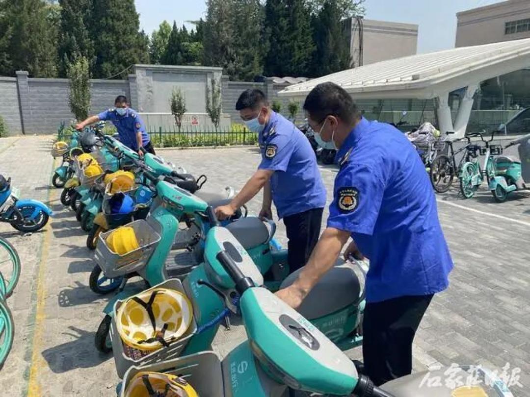 新华要闻更方便联盟路与泰华街交口商圈已释放近7000个非机动车停车位