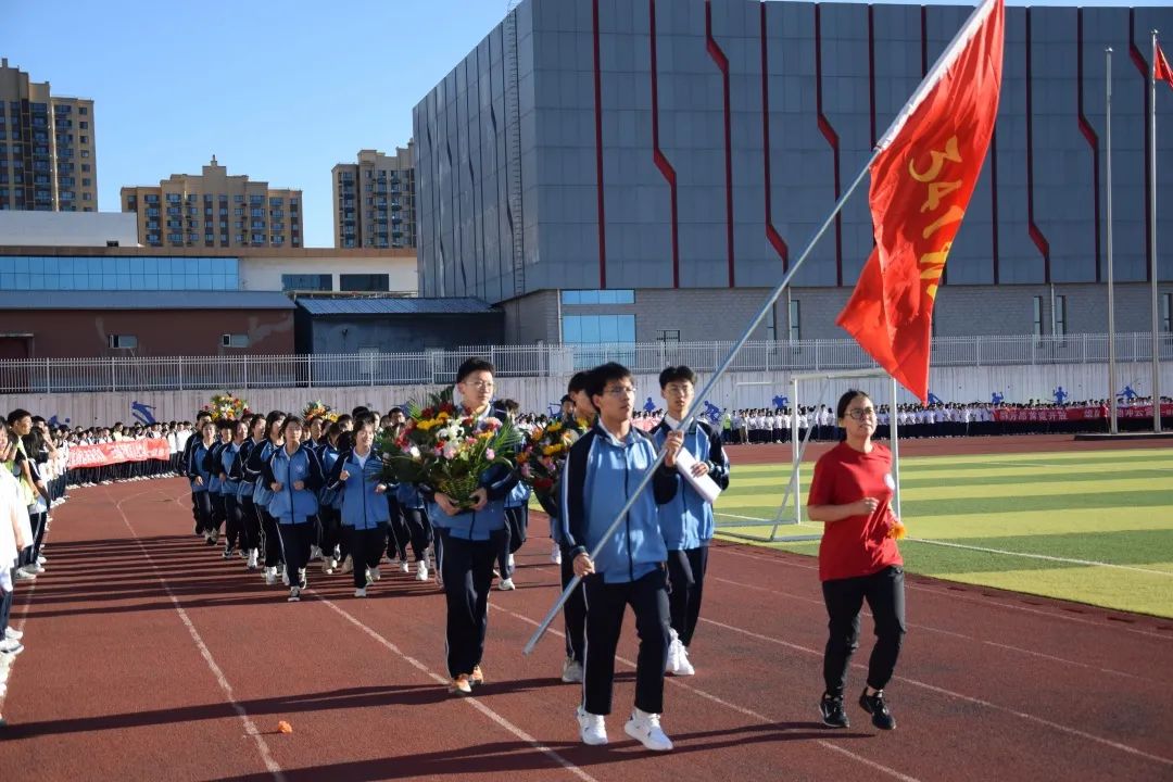 仪式感拉满张家口一中西校区万全中学这样为高三学子壮行