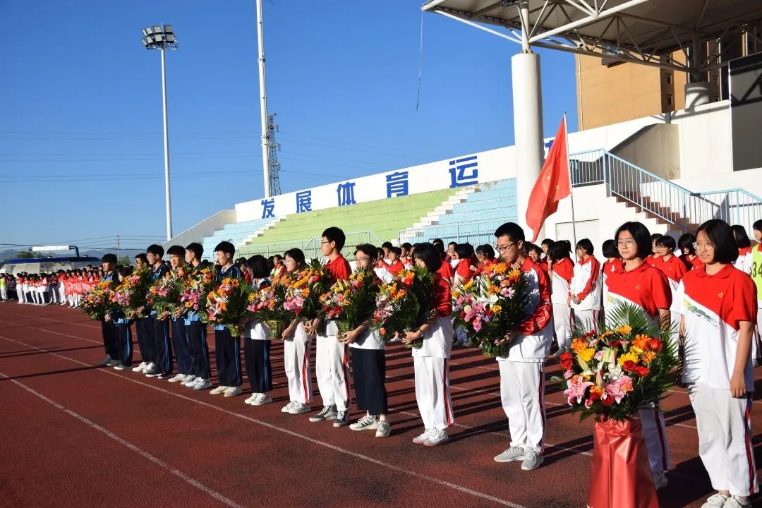 仪式感拉满张家口一中西校区万全中学这样为高三学子壮行