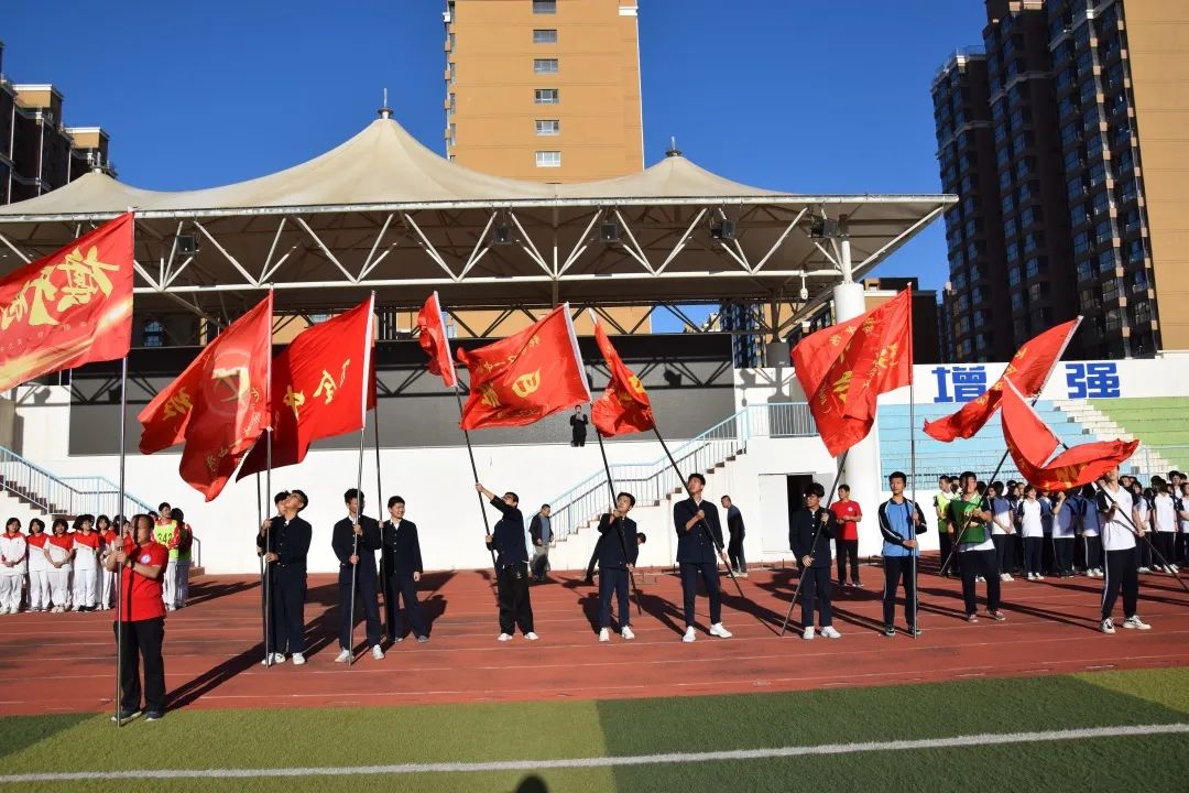仪式感拉满张家口一中西校区万全中学这样为高三学子壮行
