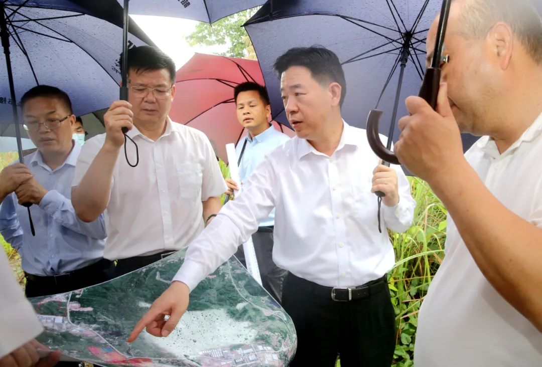 今日下午,市长陈少荣到浈江区产业园管委会地块,石下村集体留用地