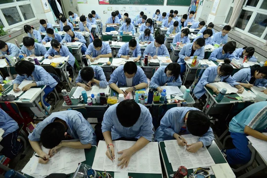 今天为河南考生加油