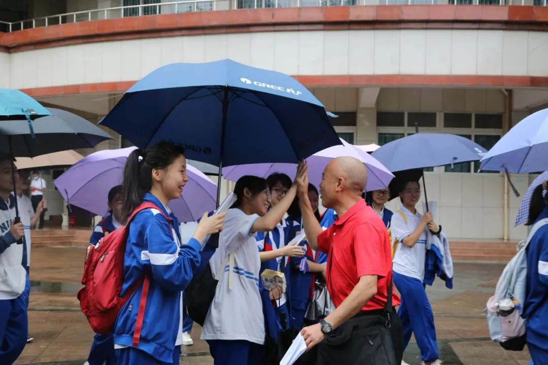 韶关市直设广东北江中学,韶关市第一中学,韶关市田家炳中学,韶关市