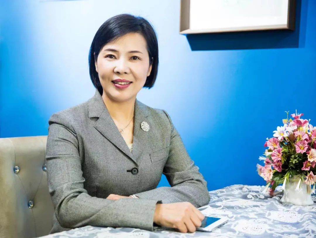 最美巾帼奋斗者江桂兰以勤劳与智慧塑造全球
