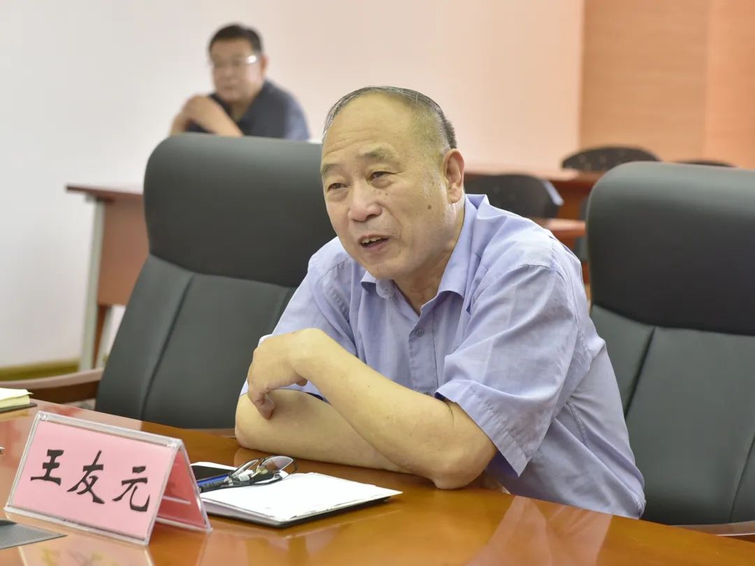 市老龄协会会长周宏益云龙区政府副区长张楠等一行来我院就云龙区涉老