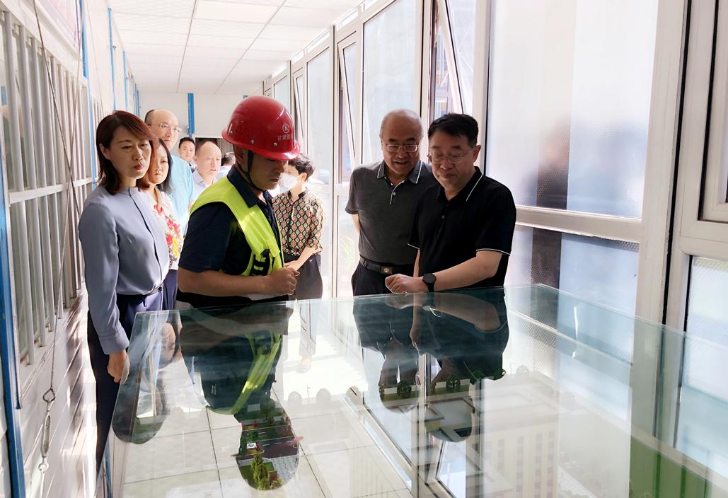 省法院党组成员副院长陈天雄一行深入西固法院调研工作