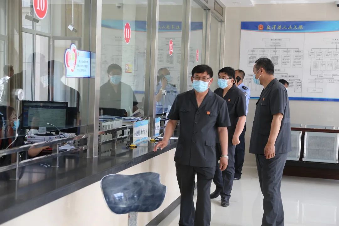 67刘大勇院长在检查疫情防控工作时强调严格落实防控措施确保疫情