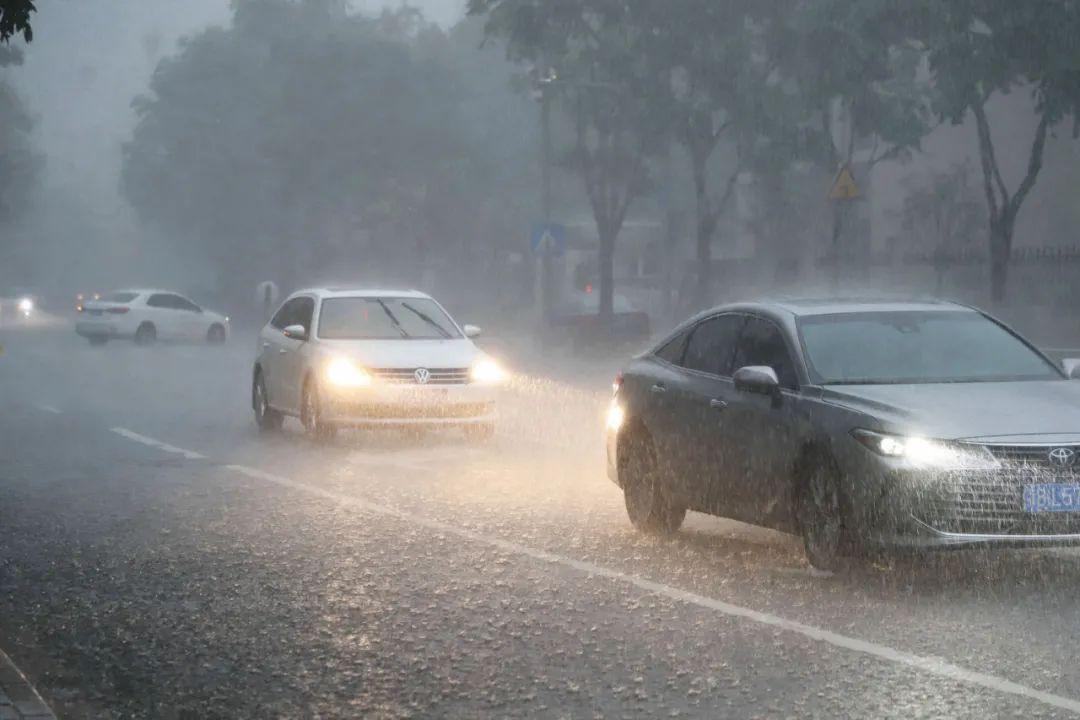 风雨交加图片天气图片