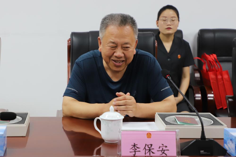 桑榆未晚霞尚满天莘县法院为退休干警举行荣退仪式