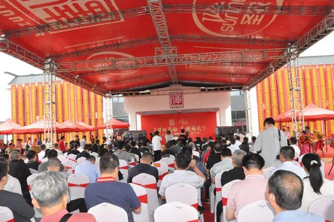 行业|科技赋能强势出圈自主可控泽润行业——首批国产品种“圣泽901”父母代种鸡雏正式批量供应…