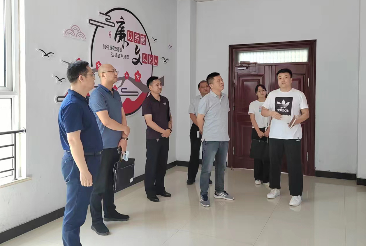 淇县纪委常委监委委员徐轲一行到淇县法院调研党风廉政建设工作