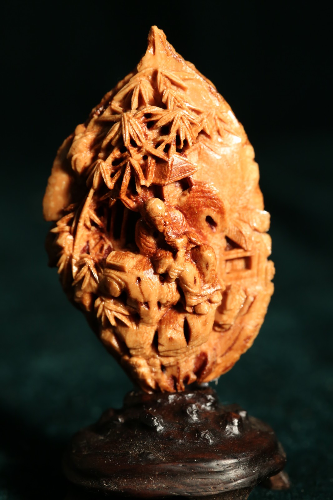 潍坊创建东亚文化之都丨核纳大千潍坊核雕艺术精品展二