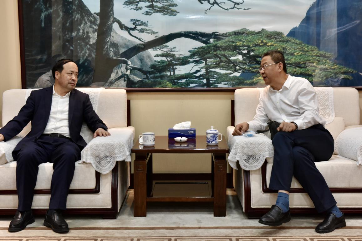 中国工程院院士南志标冯起为甘肃电网创新发展建言献策