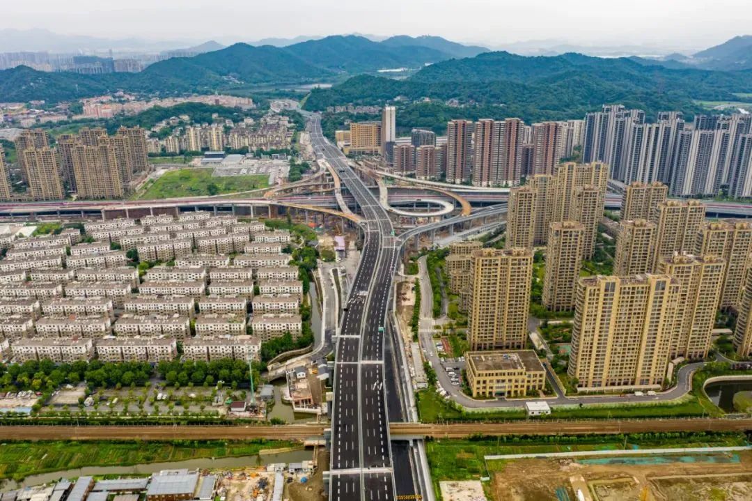 明天十点通车萧山风情快速路金城路湘湖隧道主线高架全线通车试运行