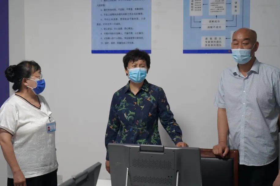 周口市政协副主席杨雪芹到西华法院调研工作