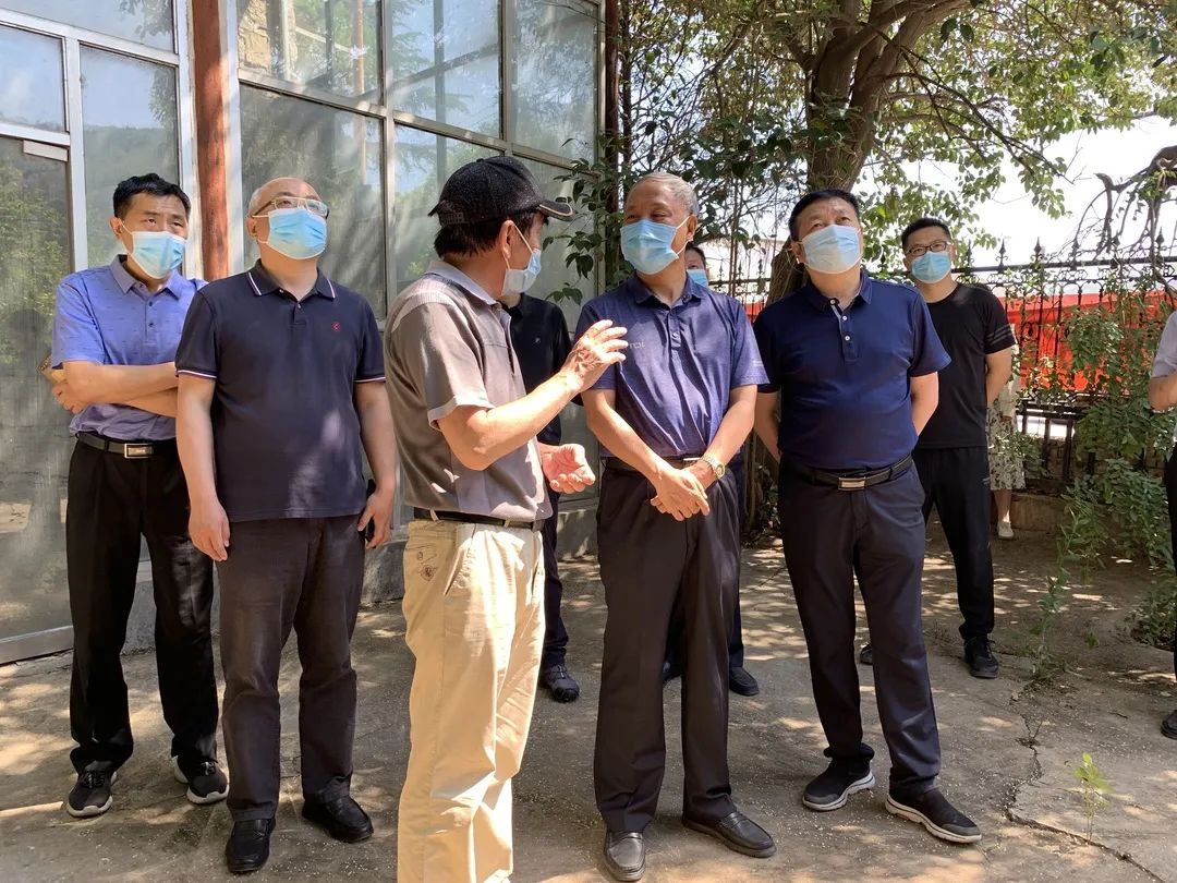 市委常委宣传部长宫松奇调研我市陶瓷文化产业发展情况