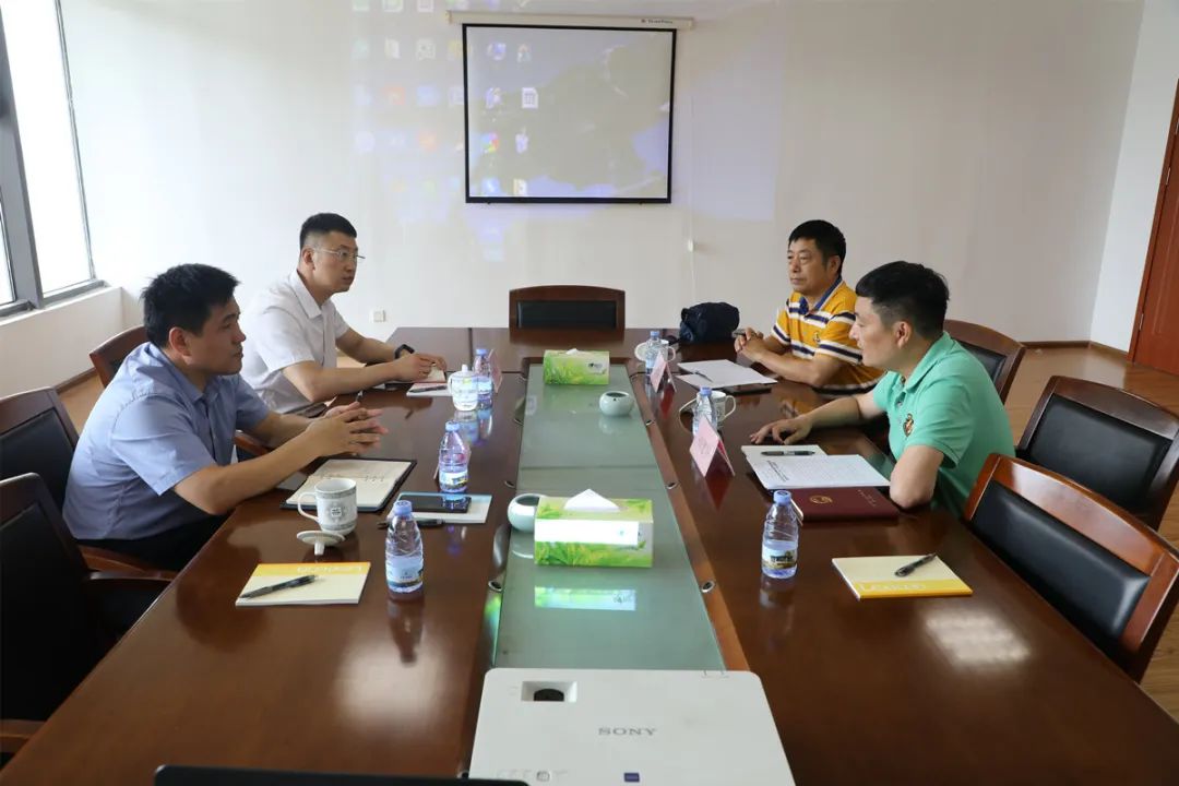 陈刚先后走访了中云街道方井社区党委书记范德武,山东孔子少海文化