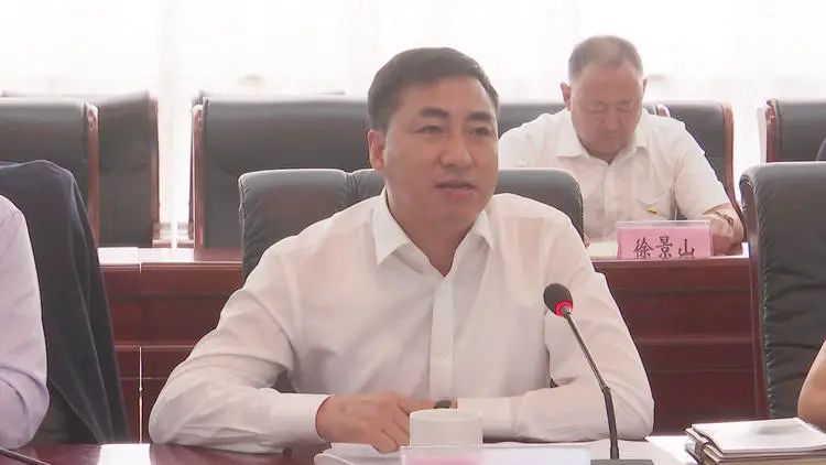 通辽市金融大篷车进企业活动在扎鲁特旗举行