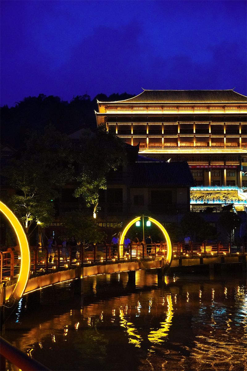 屏边滴水苗城夜景竟这么美