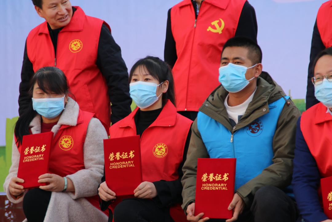 崇信县第一届年度最美人物丨最美文明志愿者——李娜事迹展播