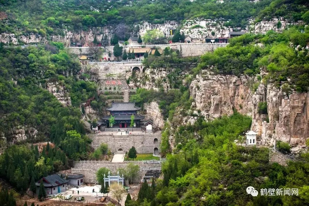 我市的浚縣古城,大伾山景區,雲夢山景區,古靈山景區,朝陽山景區,五巖