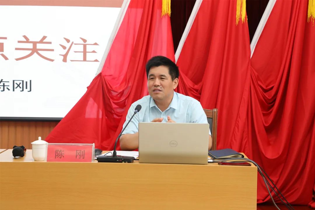 胶州法院党组书记院长陈刚应邀为市委党校学员讲授民法典