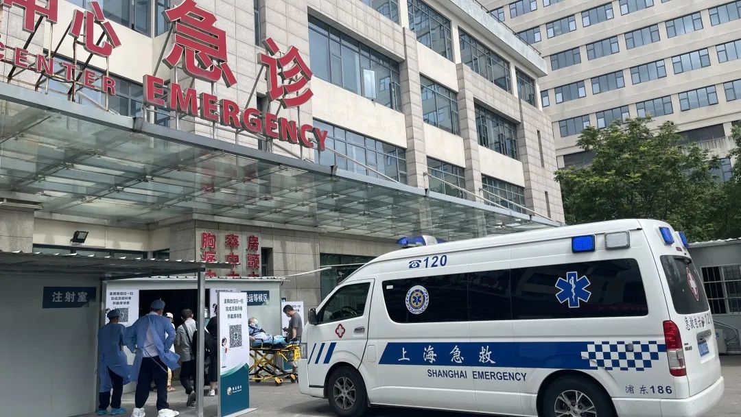 直击现场周浦医院完成定点救治任务今起恢复诊疗服务