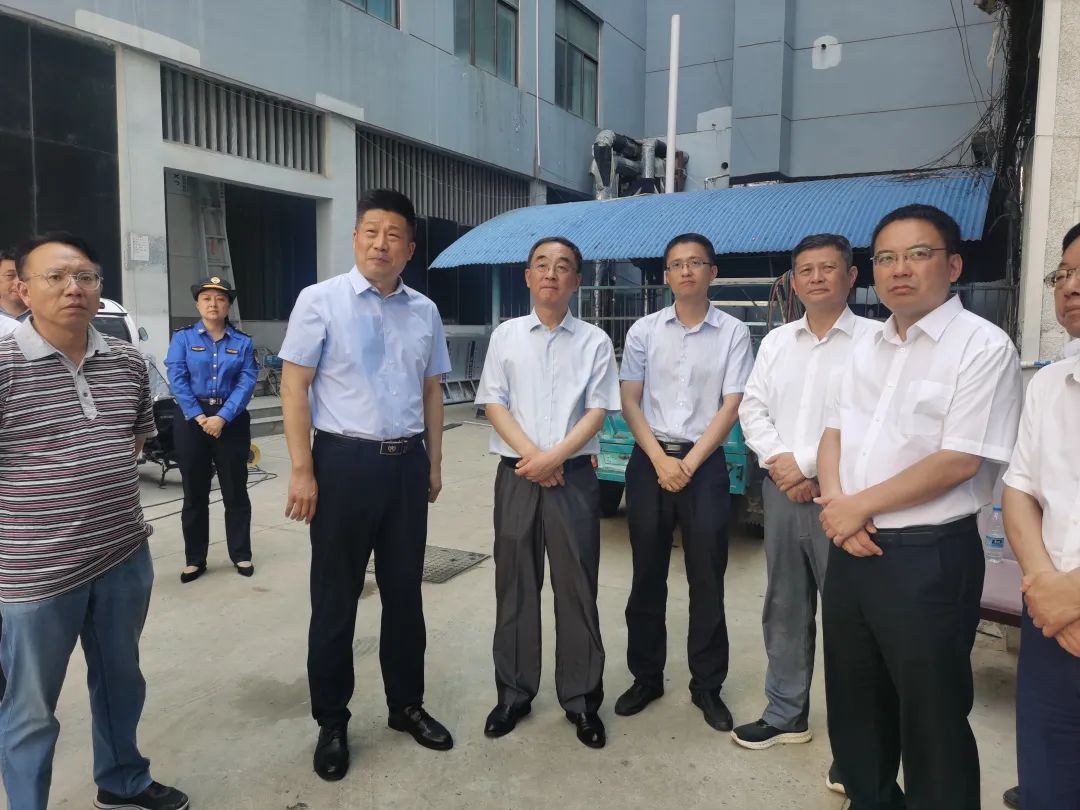 安徽生态环境保护督察省第二生态环境保护督察组组长樊勇现场督导群众