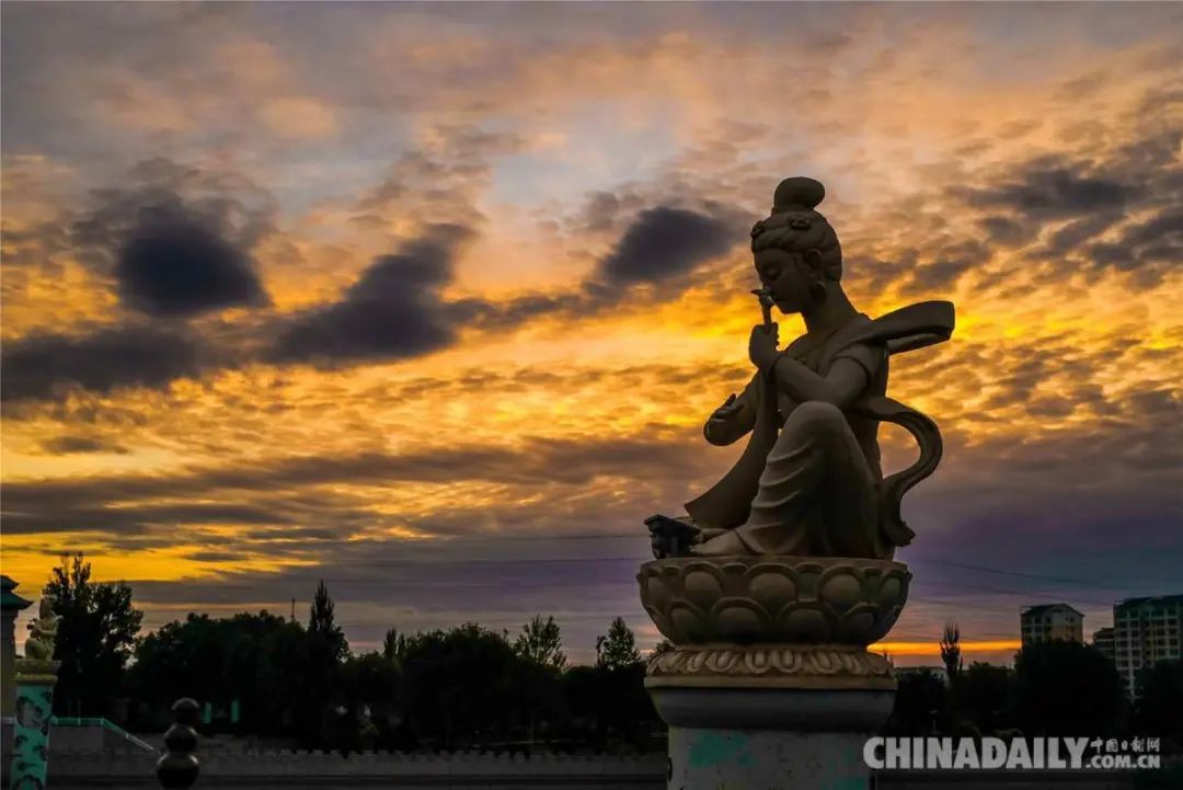 【美景敦煌】夕阳下敦煌党河风情线如诗如画_澎湃号·政务_澎湃新闻-t